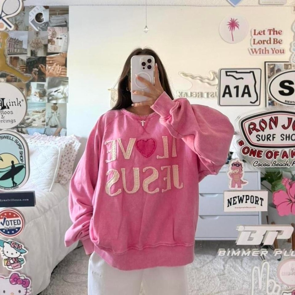 Pink "I‎ Love Jesus" Crewneck sweatshirt